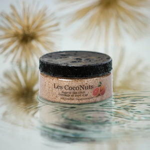 LES COCONUTS Gommage au sucre et sel - Pamplemousse rose